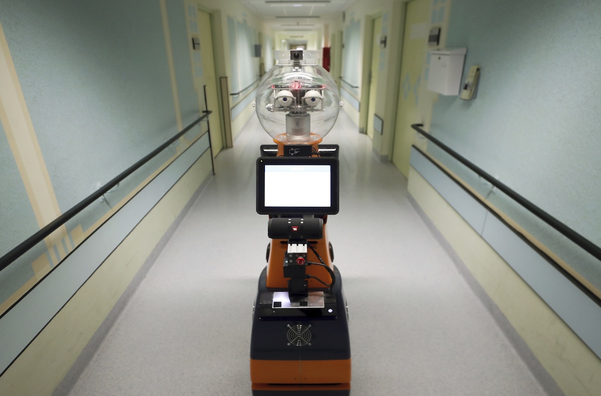Meet Grace, the humanoid robot offering companionship in a Montreal nursing  home