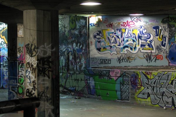 Graffiti_in_London-scaled
