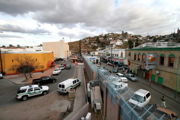 Mexican-American_border_at_Nogales-scaled