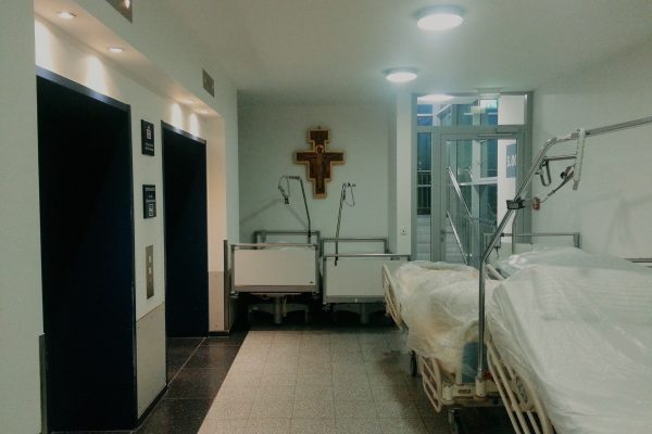 hospital_cross