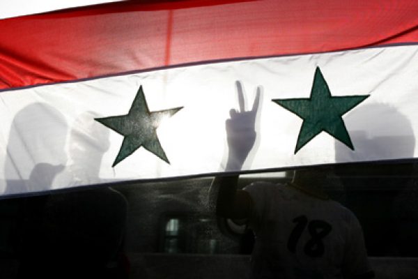 syrian-protesters-flag-feature